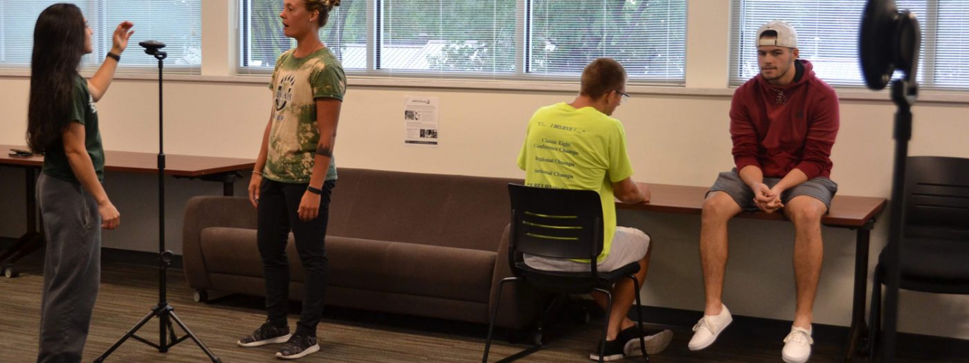 Students in the Mental Training Lab.