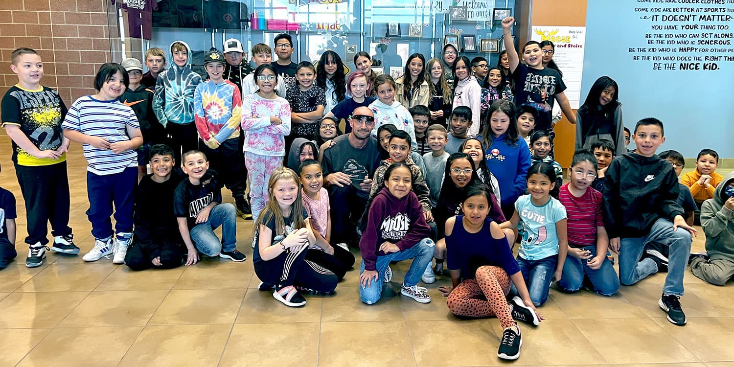 Freddy Lawrence and Alamosa Elementary students