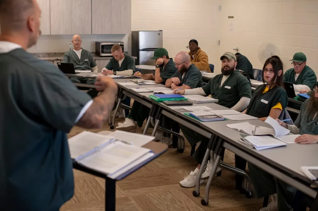 the ﬁrst Incarcerated Instructor teaching his students at Colorado Territorial Correctional Facility in Colorado